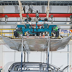 As talhas STAHL tÃªm sido utilizadas neste fabricante de automÃ³veis desde 2002.